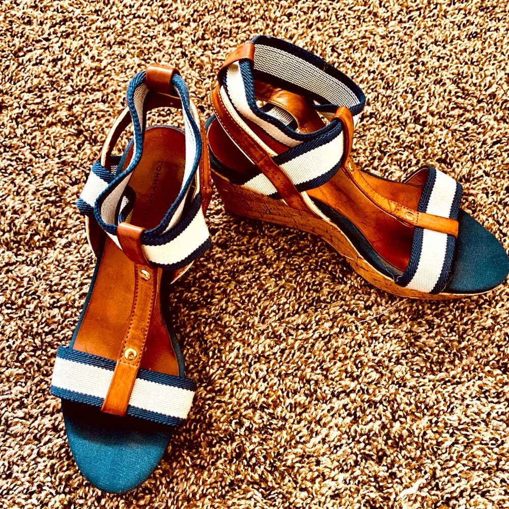 Very nice Tommy Hilfiger wedges